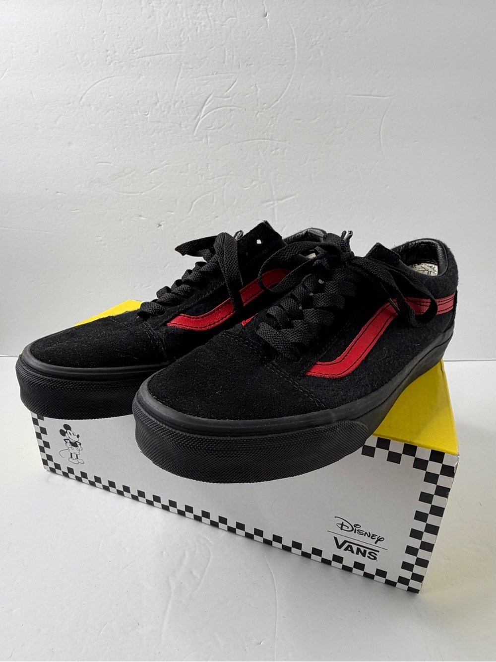 Vans Old Skool Mickey Mouse Club Black Red Suede Sneakers 6.5M 8W